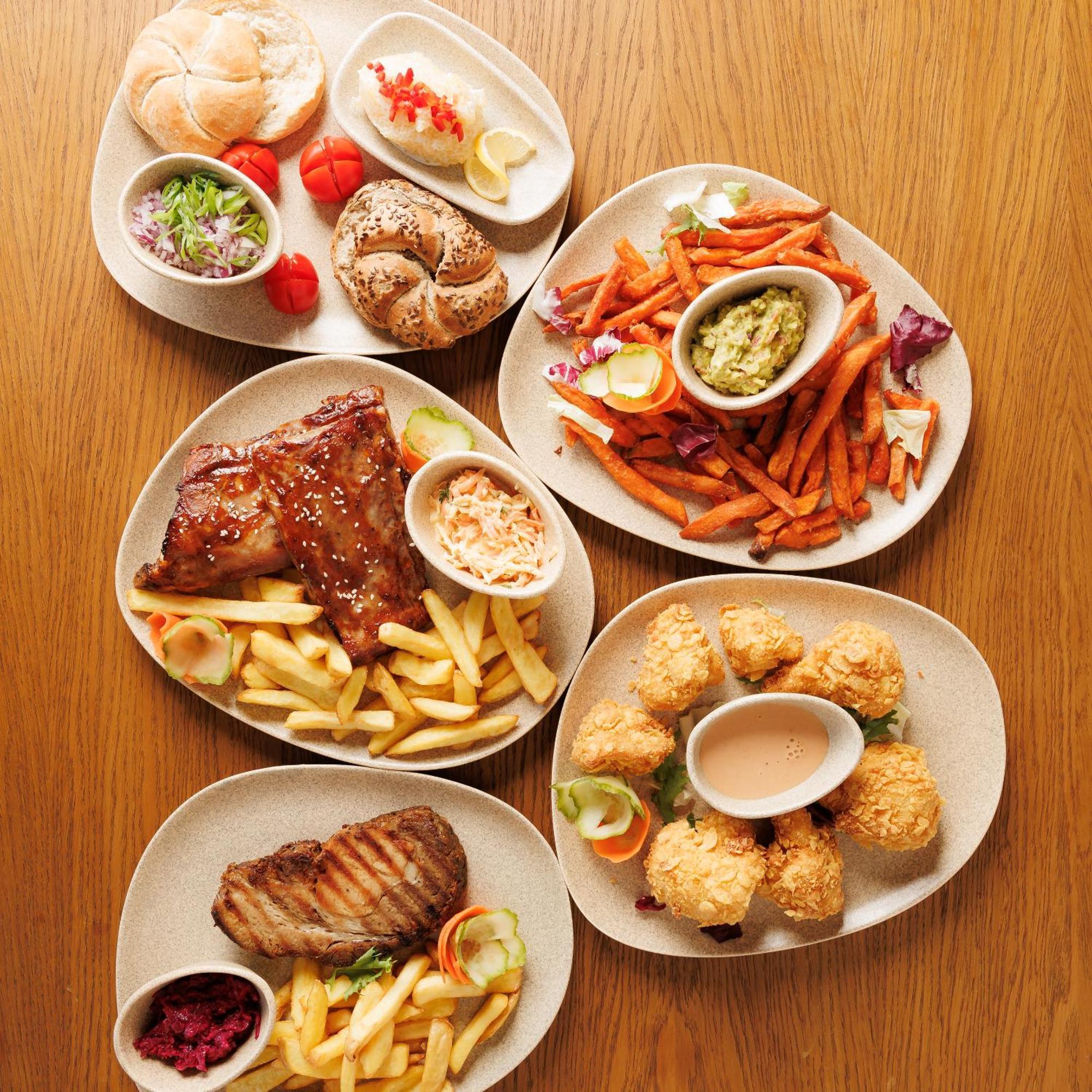 Suru Hotel&Restaurant Busteni Bagian luar foto